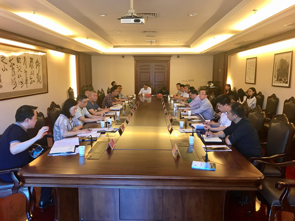 陳義紅調(diào)研武漢經(jīng)濟(jì)開(kāi)發(fā)區(qū)