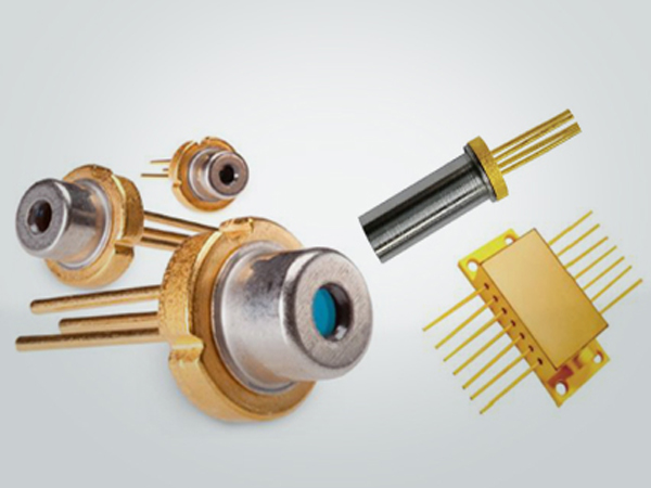 光纖耦合二極管激光器——將產生的光耦合到光纖中的二極管激光裝置